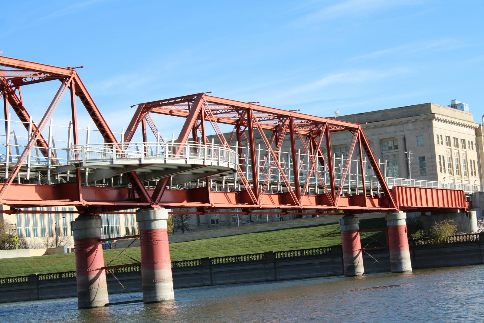 East truss span (span #3)
